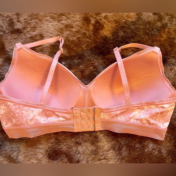 TAHARI pink tie-dye like bra, 36C - Picture 2 of 4